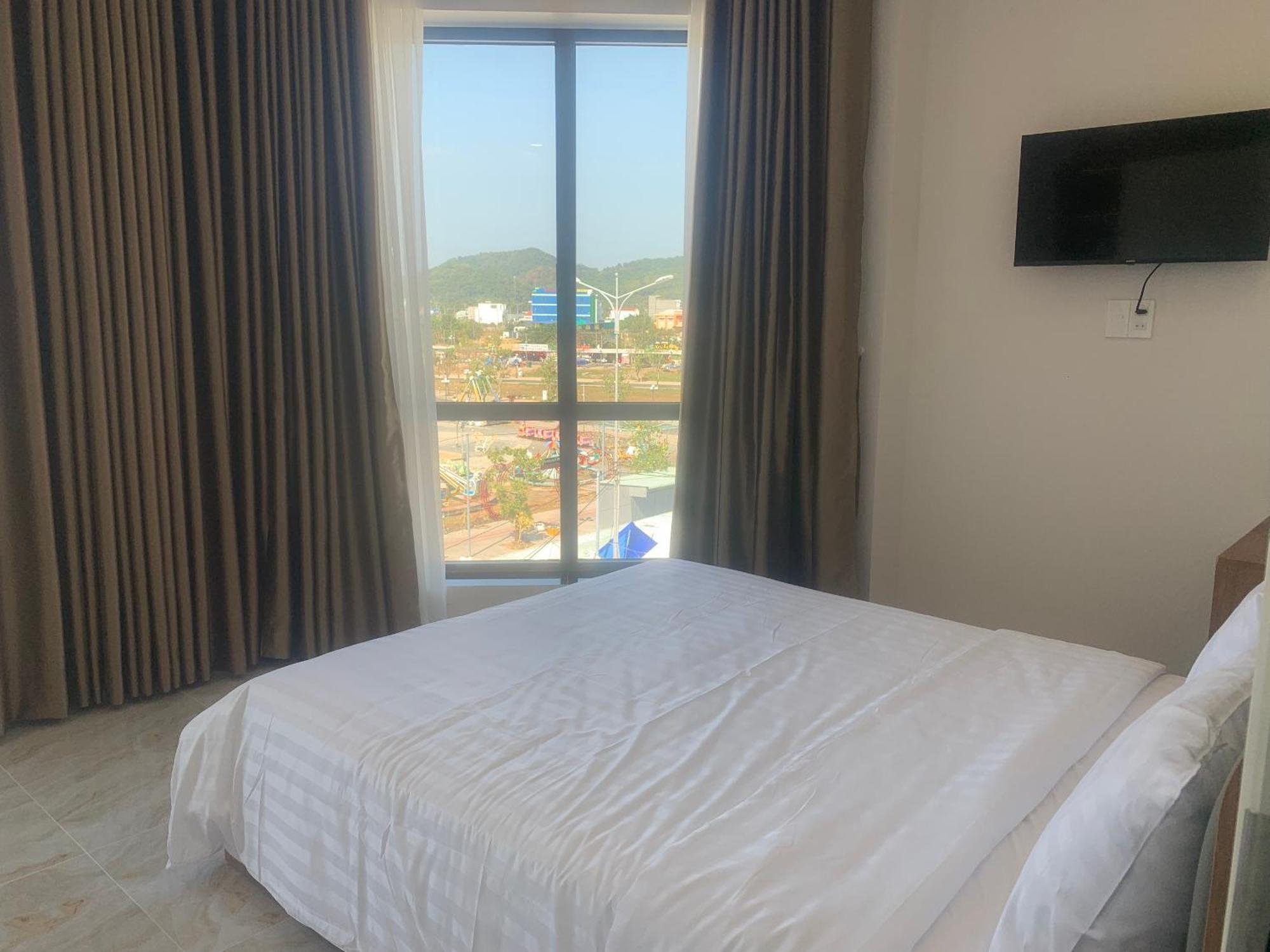 הא טיין Ha Hung Panorama Hotel מראה חיצוני תמונה